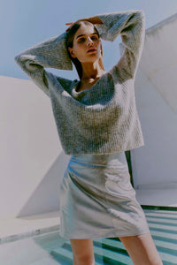 CMIBRA - STRICKPULLOVER MIT SIMILISTEINEN IN GRAU