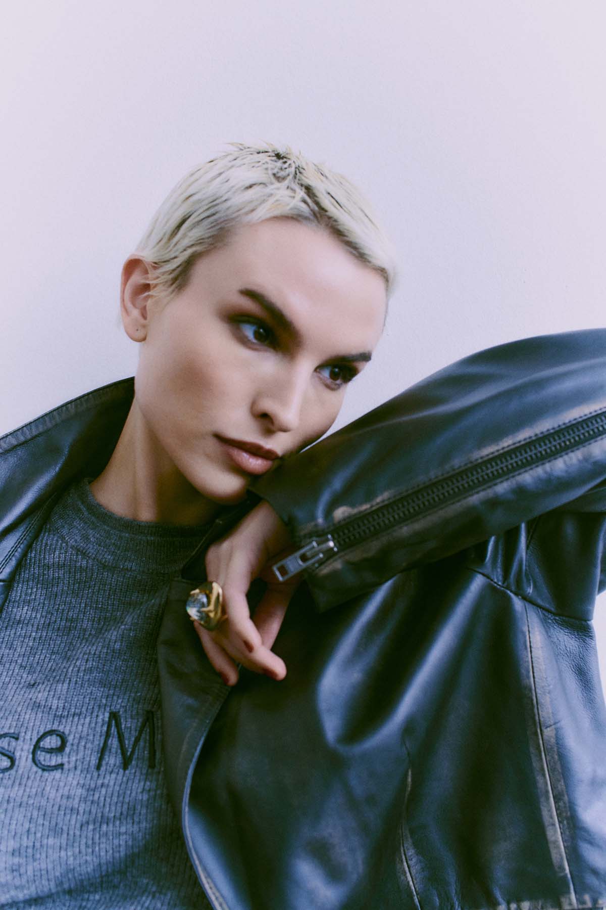 CMQUEEN - LEDERBLAZER IN SCHWARZ UND BRAUN