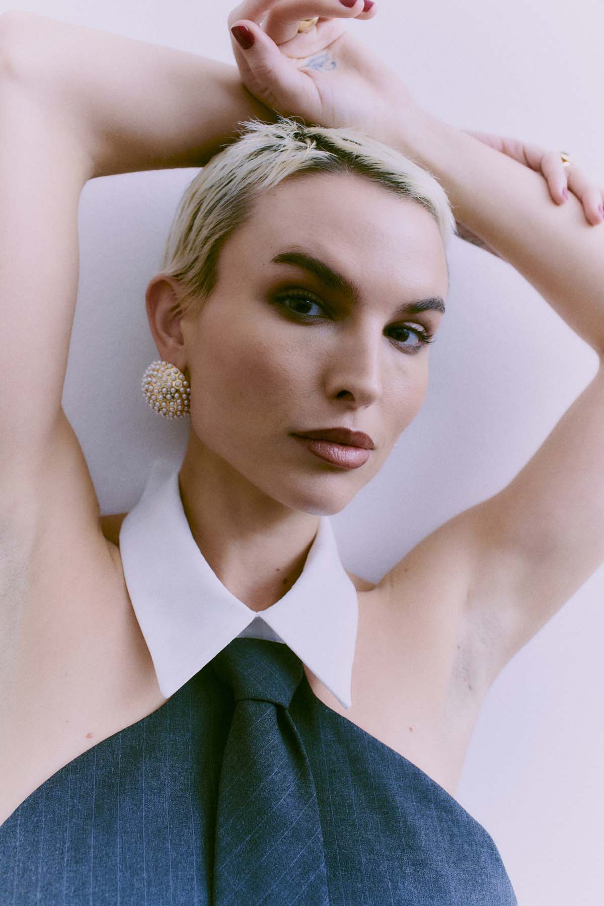 CMTIEDY - KLEID IN GRAU UND WEISS