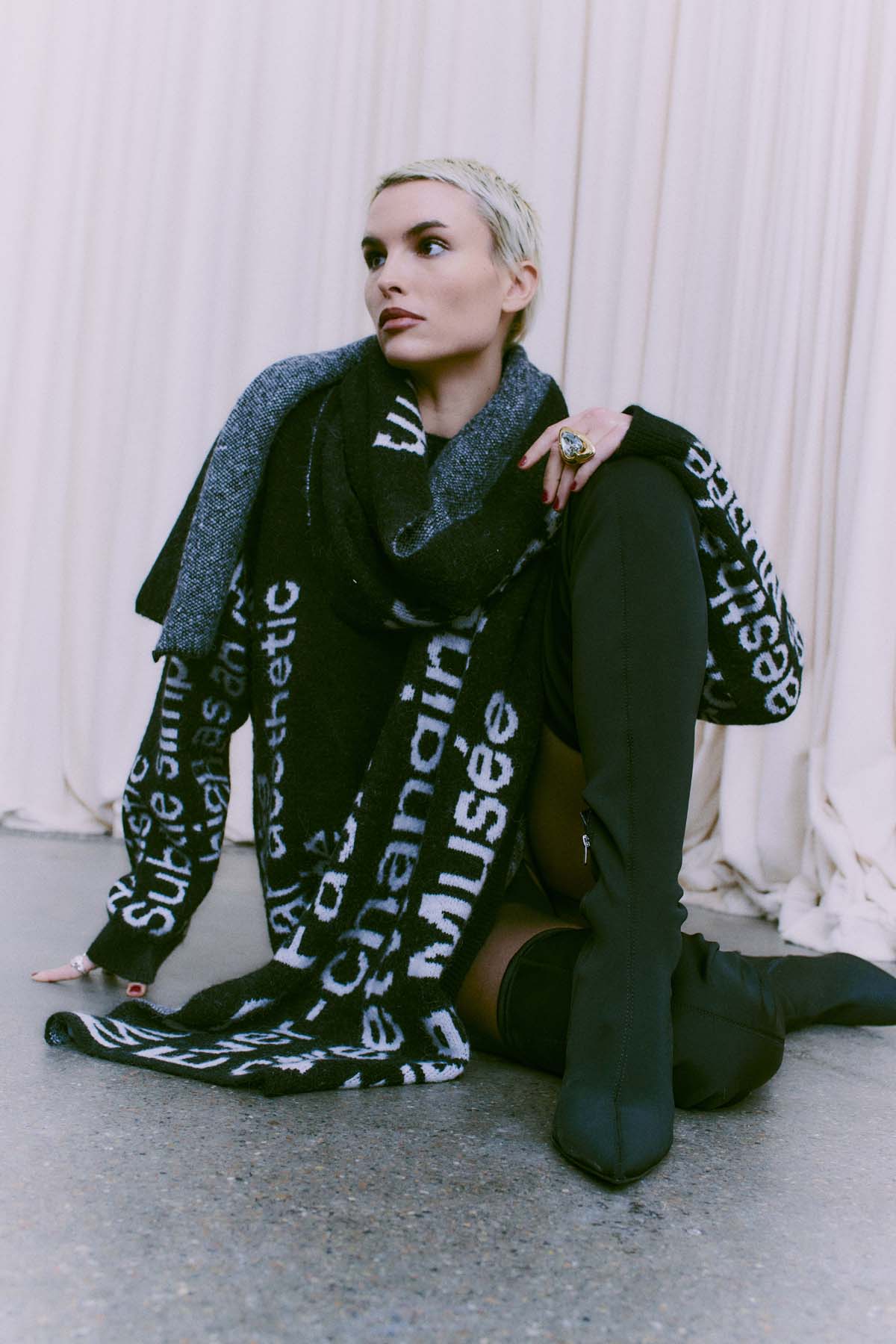 CMIBRA - KLEID IN SCHWARZ,WOLLWEISS