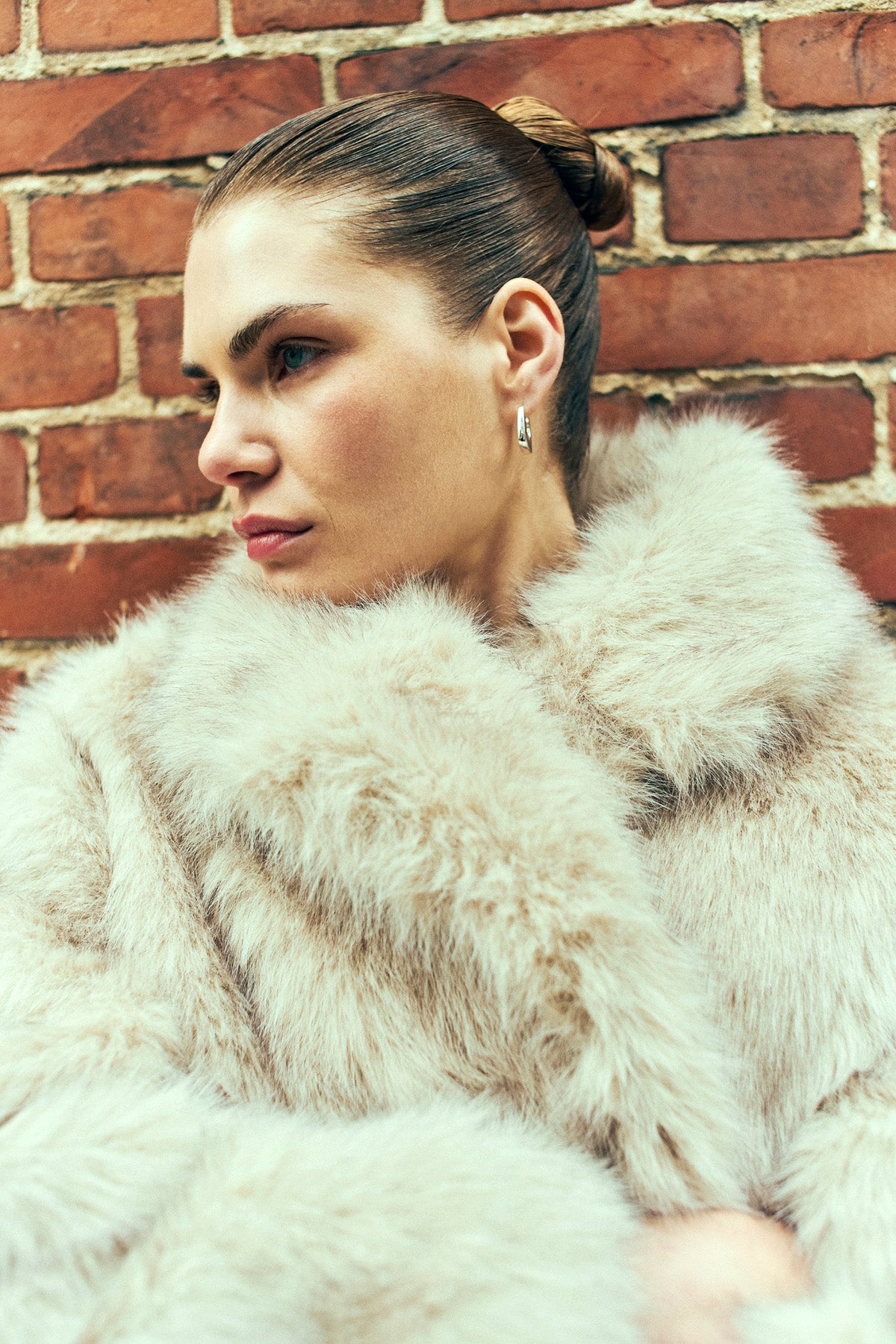 CMPLUSHY – KUNSTFELLJACKE IN BEIGE