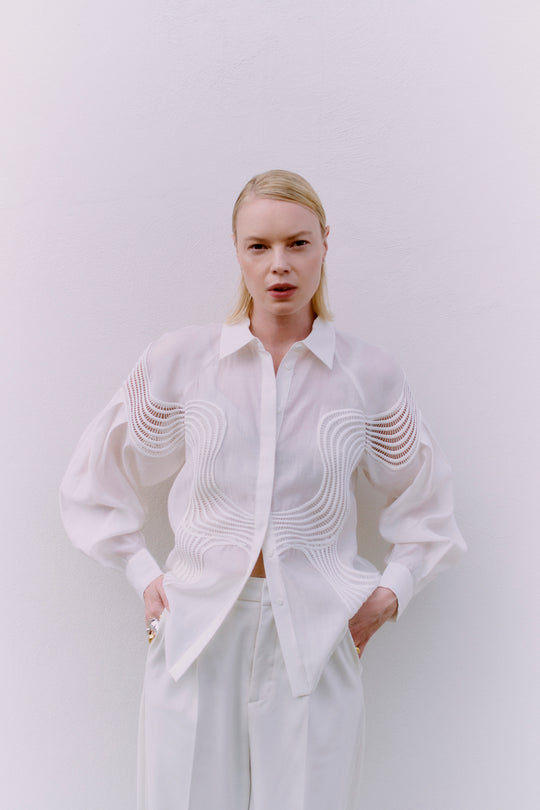 CMMOLLY - HEMD MIT SPITZE IN WOLLWEISS