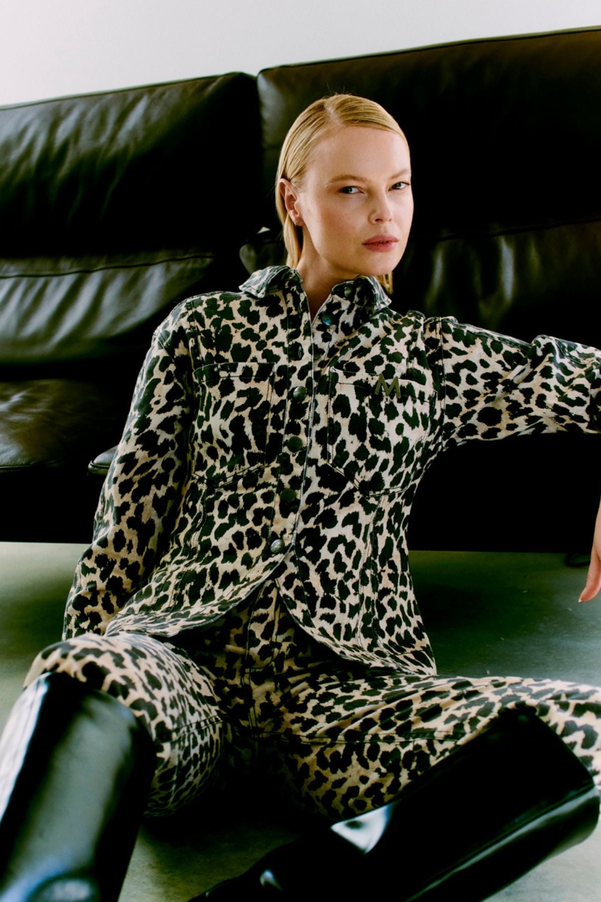 CMLEORA - DENIMHEMD IN LEOPARD
