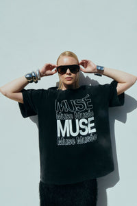 CMMUSE - T-SHIRT IN SCHWARZ