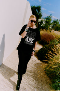 CMMUSE - T-SHIRT IN SCHWARZ