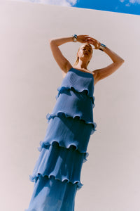 CMKIRA - PLISSIERTES KLEID IN BLAU