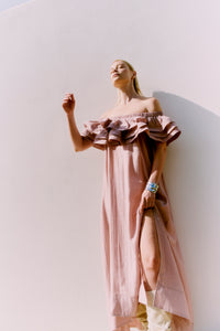 CMMOLLY - OFF-SHOULDER KLEID MIT RÜSCHENBESATZ IN ROSA