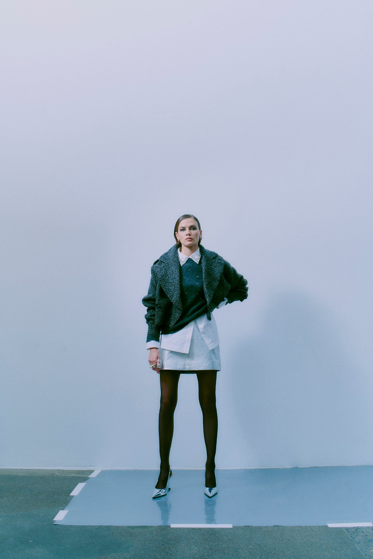 CMDIAMOND - PULLOVER MIT SIMILIST UND PERLEN IN GRAU