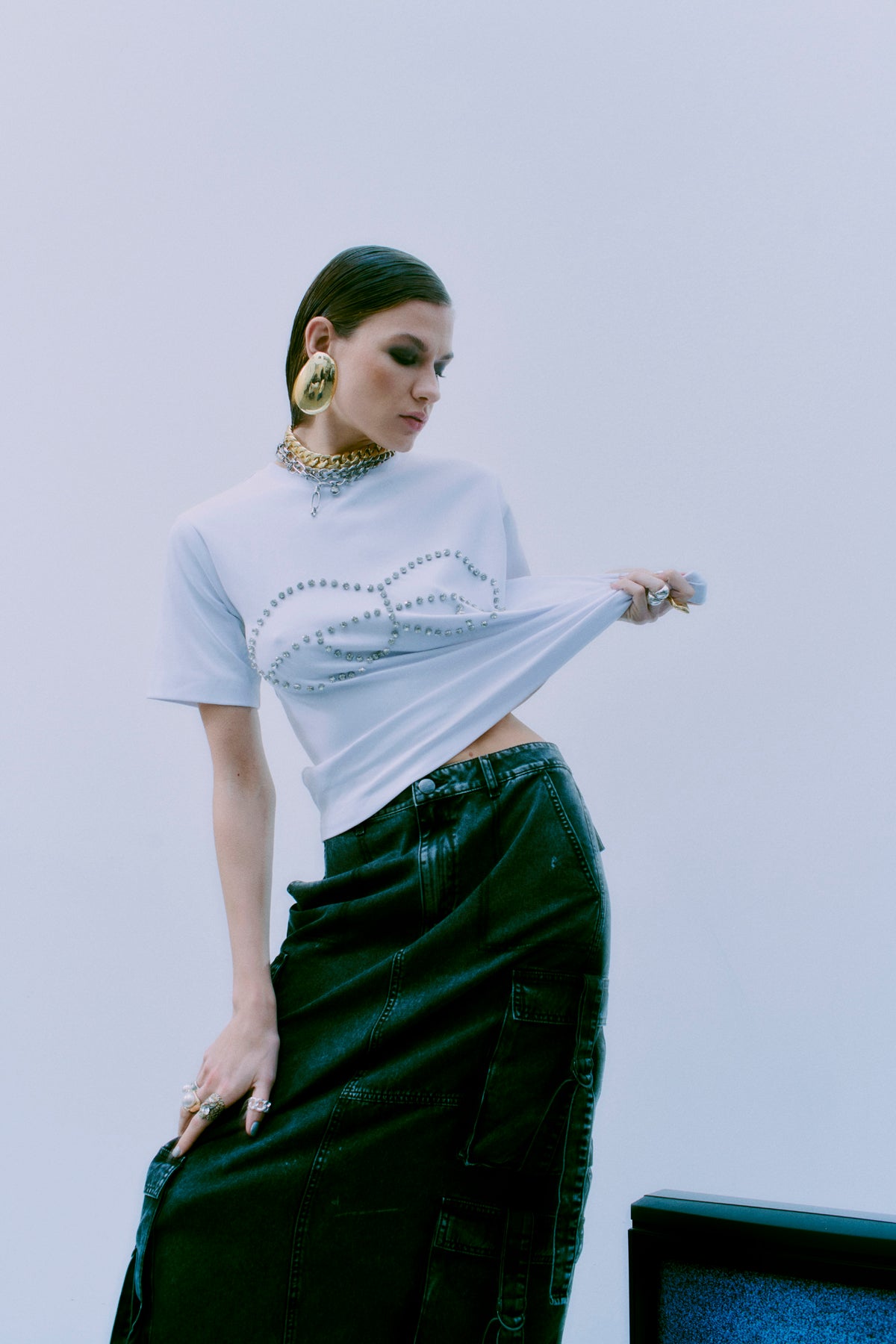 CMMUSE - T-SHIRT MIT SIMILIST IN WEISS
