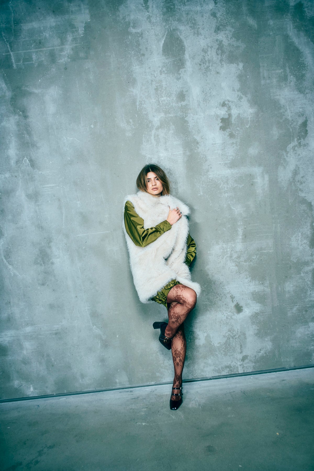 CMPLUSHY – WESTE AUS KUNSTFELL IN BEIGE