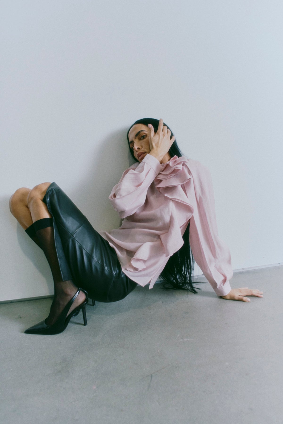 CMMOLLY - BLUSE MIT RÜSCHEN IN VIOLETT
