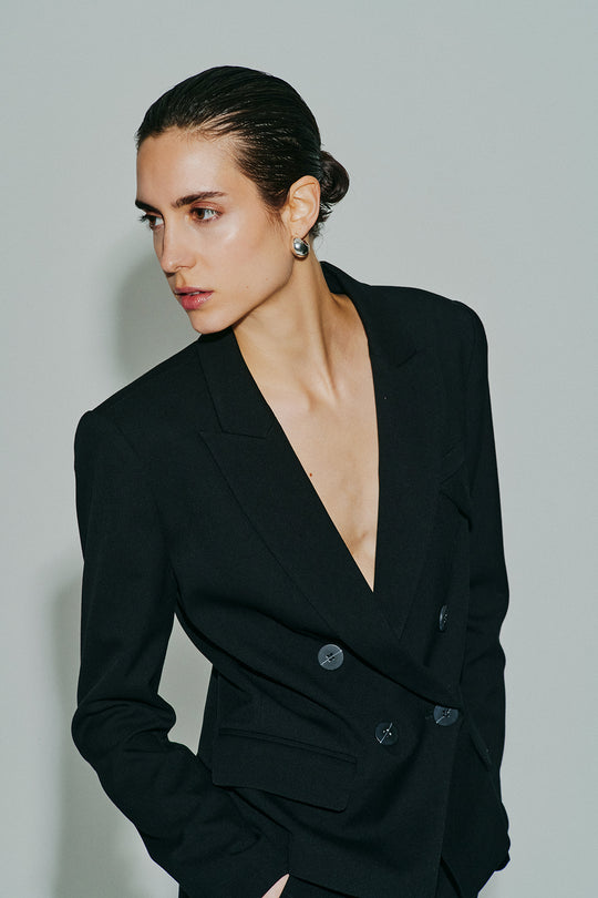 CMTAILOR – KURZER DOPPELREIHIGER BLAZER IN SCHWARZ