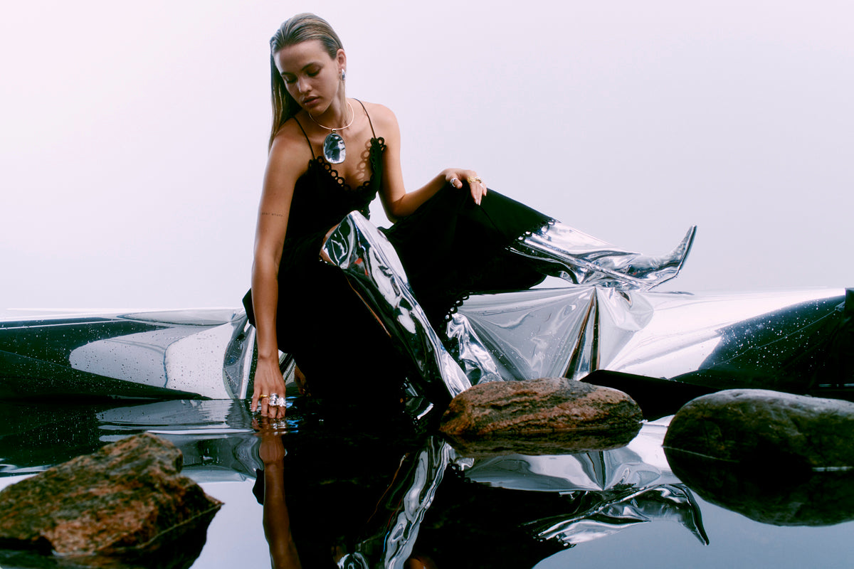 CMASLEAH – TOP MIT CUT-AND-SEW-SPITZE IN SCHWARZ