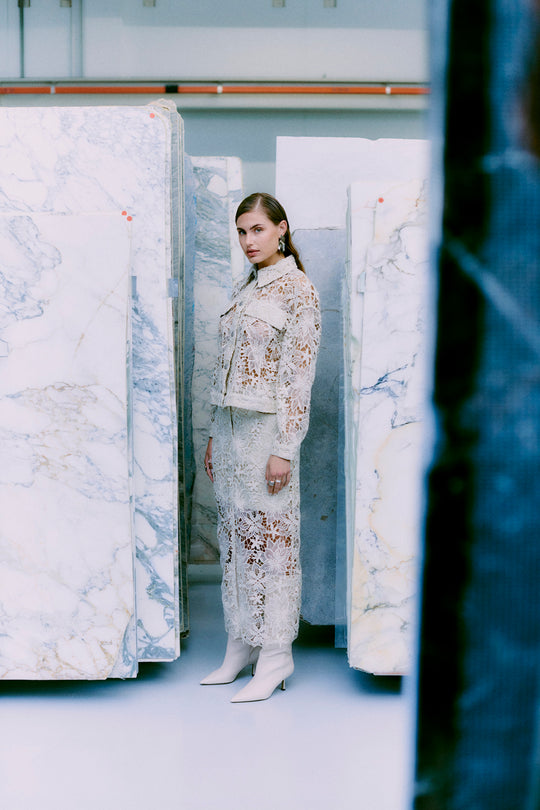 CMLACEY - JACKE MIT SPITZE IN BEIGE