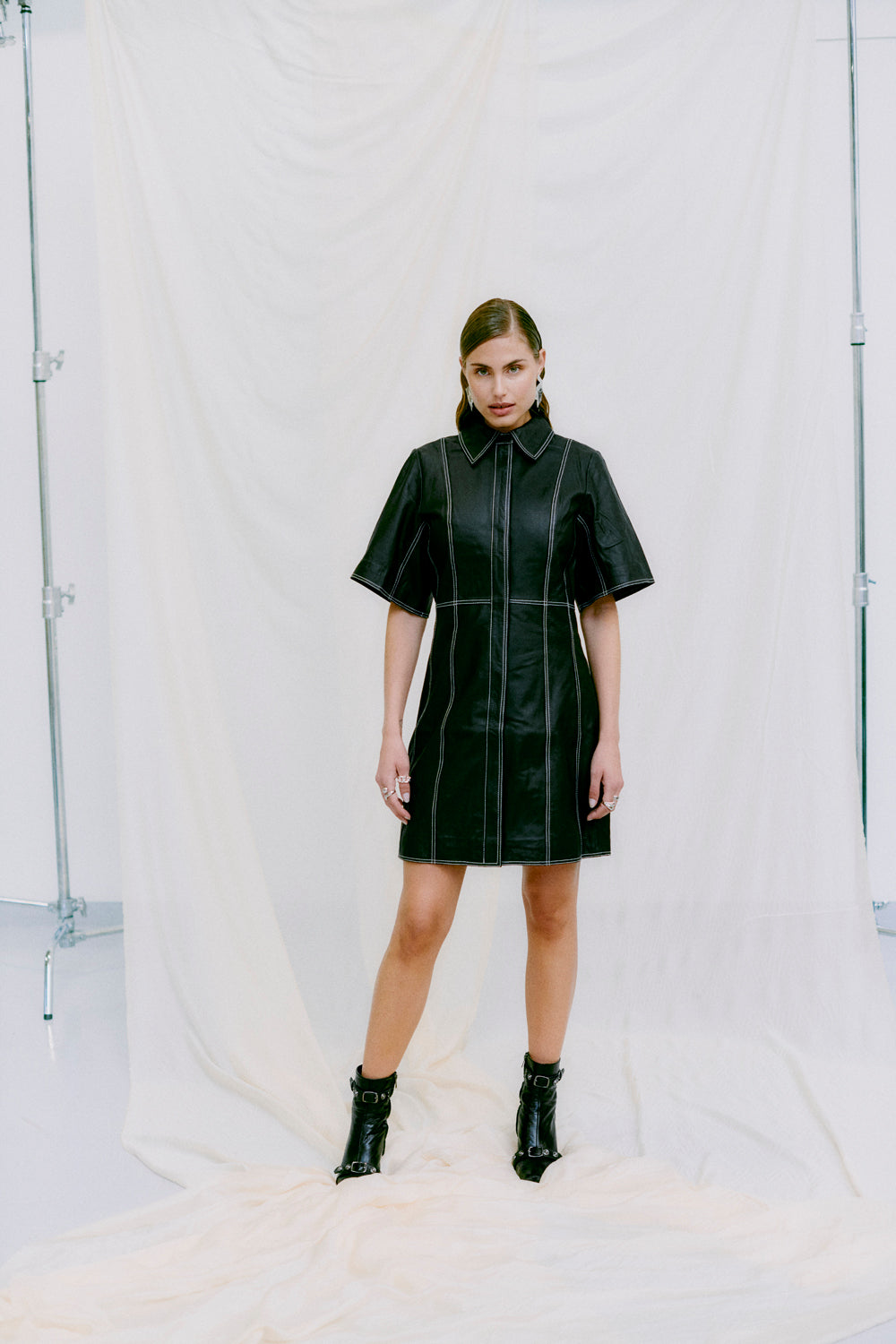 CMROYAL - KLEID IN SCHWARZ