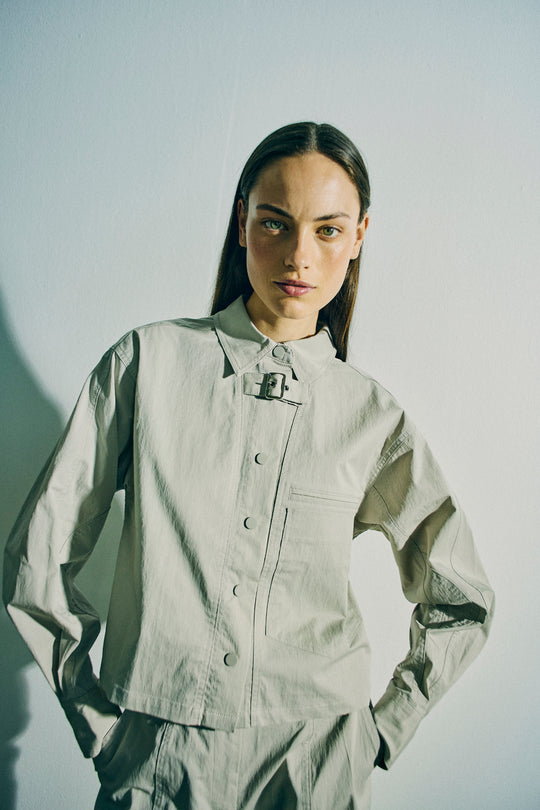 CMLUCY – KURZES HEMD IN BEIGE