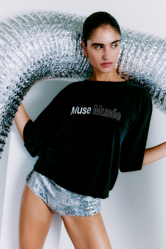 CMMUSE - T-SHIRT IN SCHWARZ