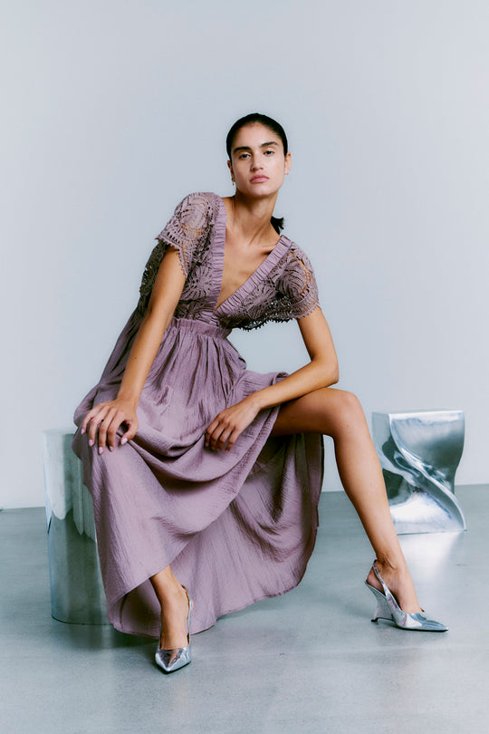 CMCOLE - KLEID MIT SPITZE IN ROSA