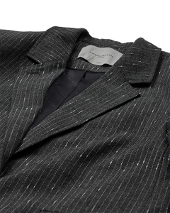 CMTRINA – BLAZER MIT HERINGSBARTMUSTER UND NADELSTREIFEN IN GRAU