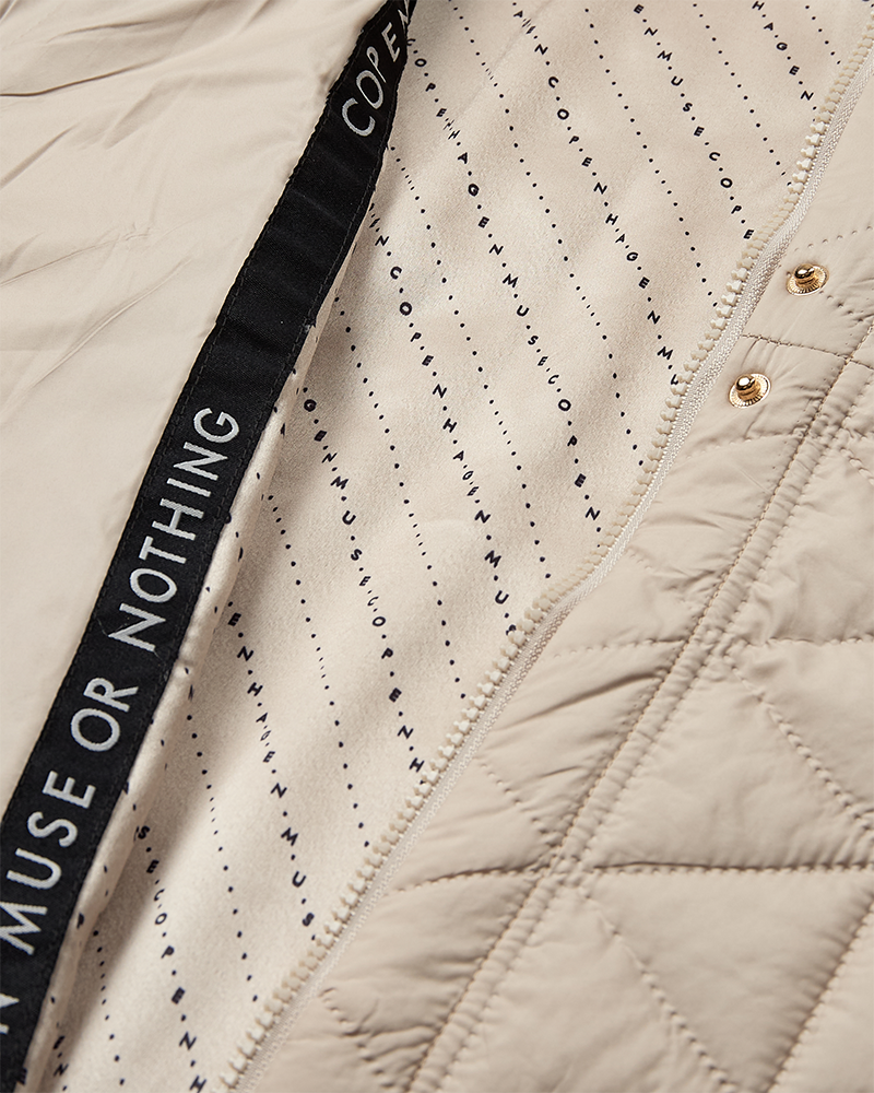 CMNET - WESTE IN BEIGE
