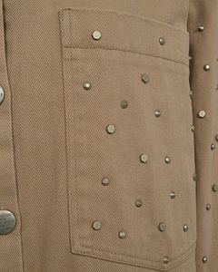CMMETEOR - JEANSJACKE MIT NIETEN IN BEIGE