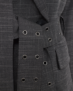 CMTONNIE - BLAZER MIT BINDEGÜRTEL IN GRAU UND WEISS