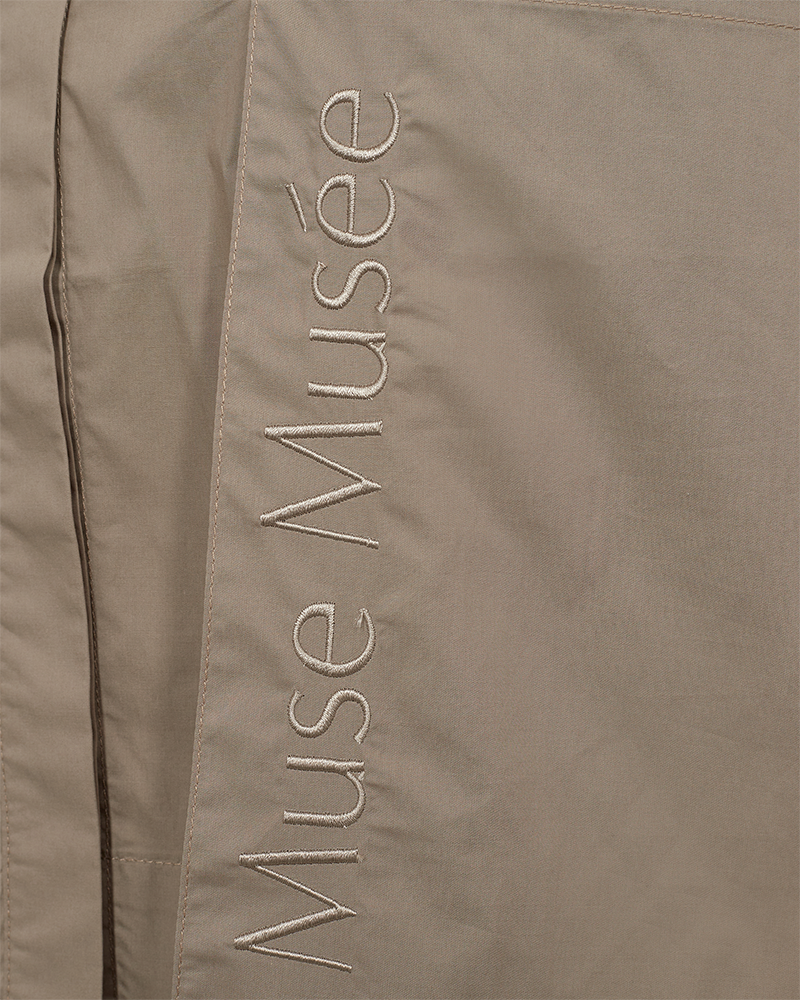 CMBLUR - KURZES HEMD MIT LOGODETAIL IN BEIGE