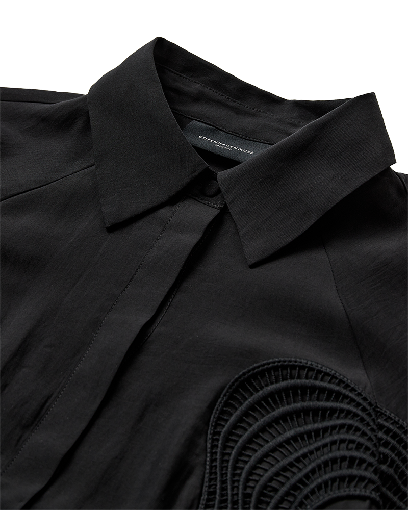 CMMOLLY - HEMD MIT SPITZE IN SCHWARZ