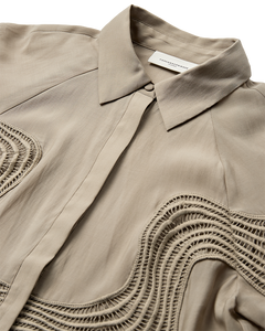 CMMOLLY - HEMD MIT SPITZE IN BEIGE