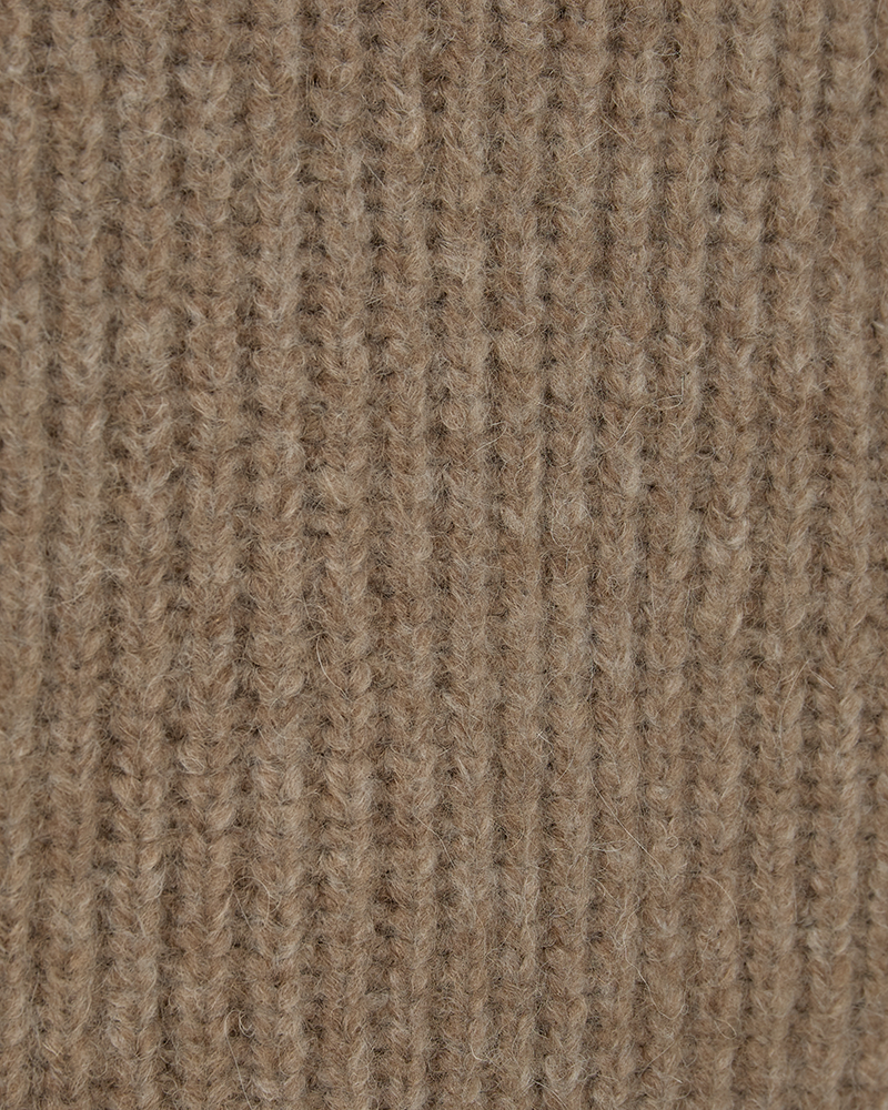 CMANDREA - RIBBESTRICKTER PULLOVER IN BEIGE