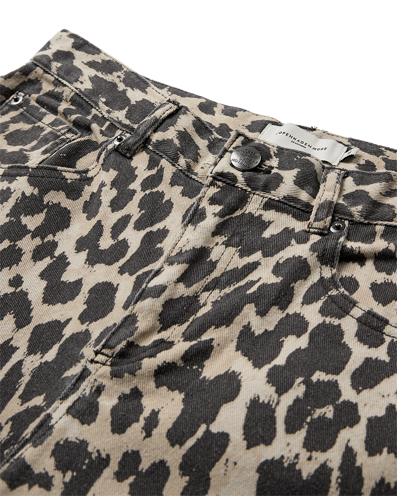 CMLEORA - JEANS IN LEOPARD