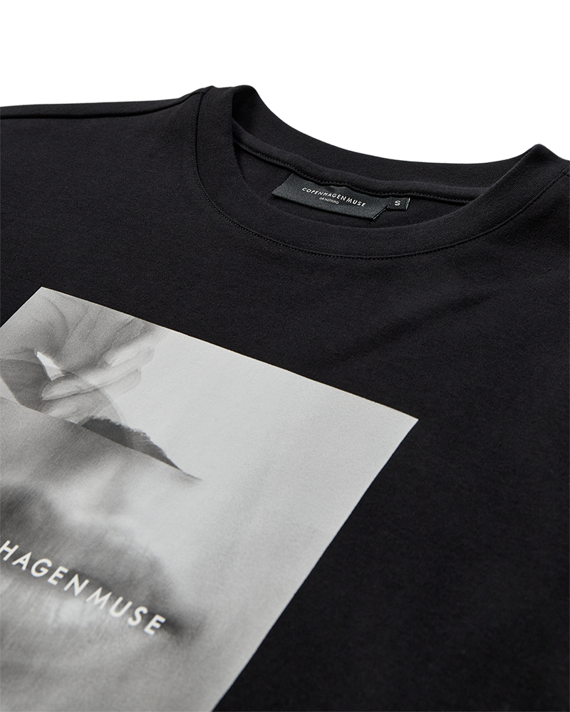CMMUSE T-SHIRT IN SCHWARZ