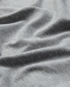 CMMUSE – T-SHIRT IN GRAU