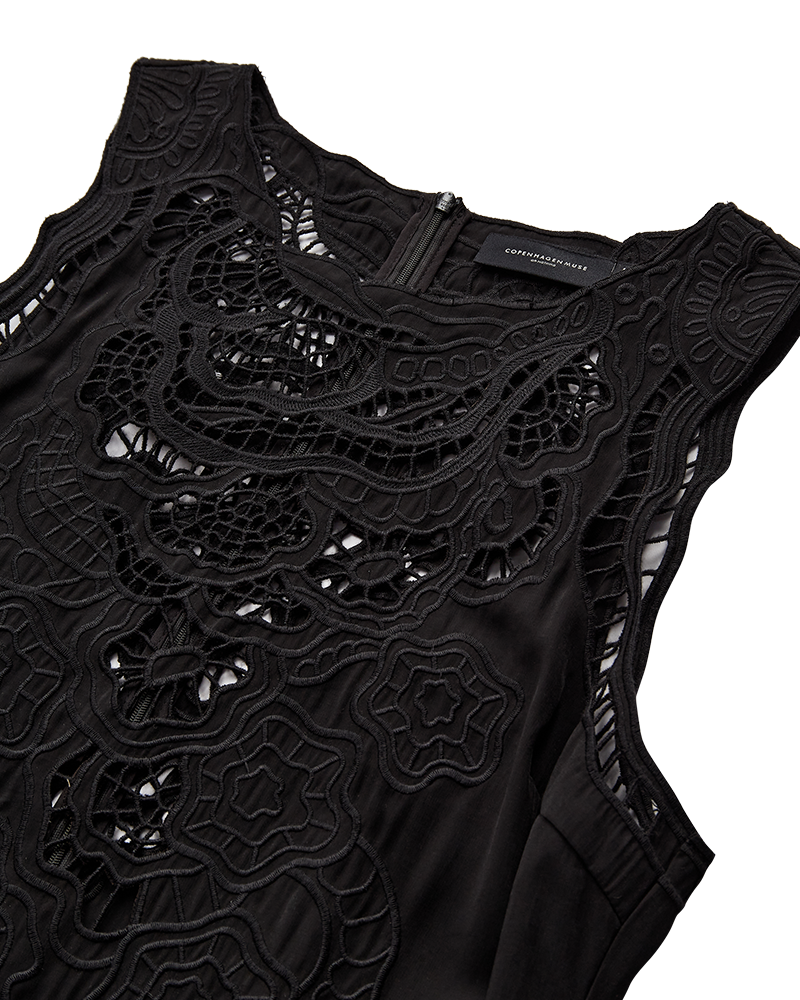 CMMADELYN - KLEID MIT SPITZE IN SCHWARZ