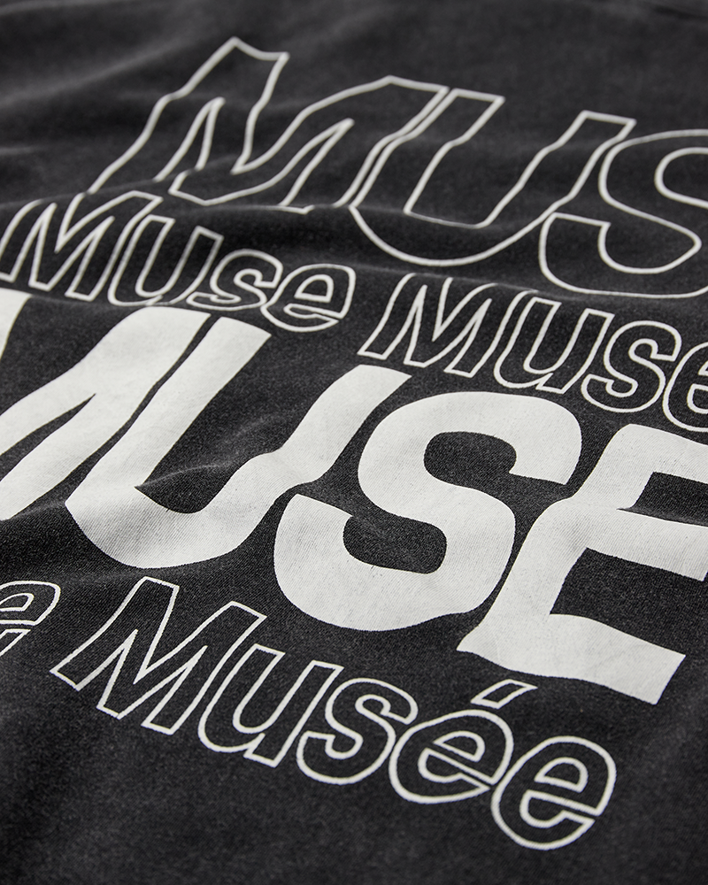 CMMUSE - T-SHIRT IN SCHWARZ