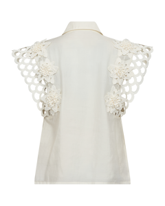 CMMOLLY - HEMD MIT SPITZE UND HANDGENÄHTEN BLUMEN IN WOLLWEISS