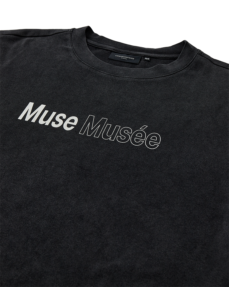 CMMUSE - T-SHIRT IN SCHWARZ