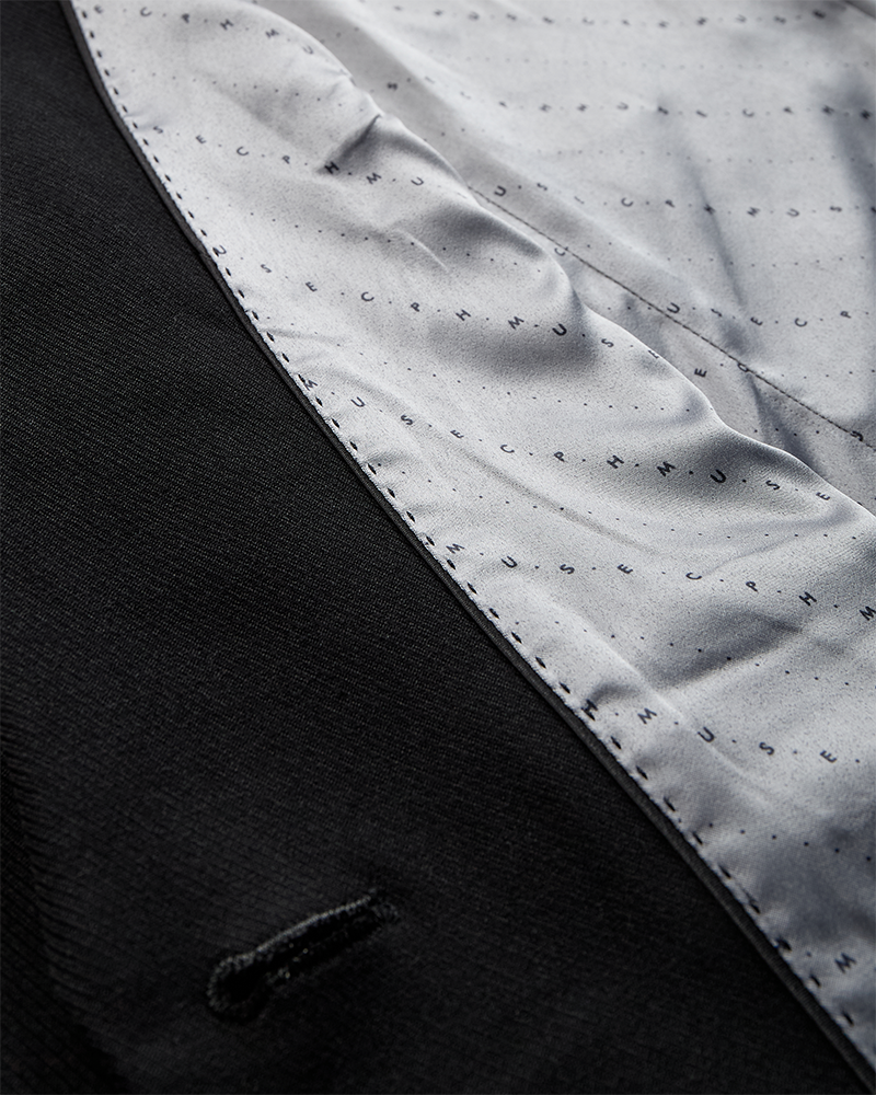 CMTAILOR – KURZER BLAZER IN SCHWARZ
