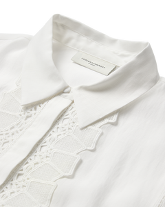 CMMOLLY – HEMD MIT CUT-AND-SEW-SPITZE IN WEISS