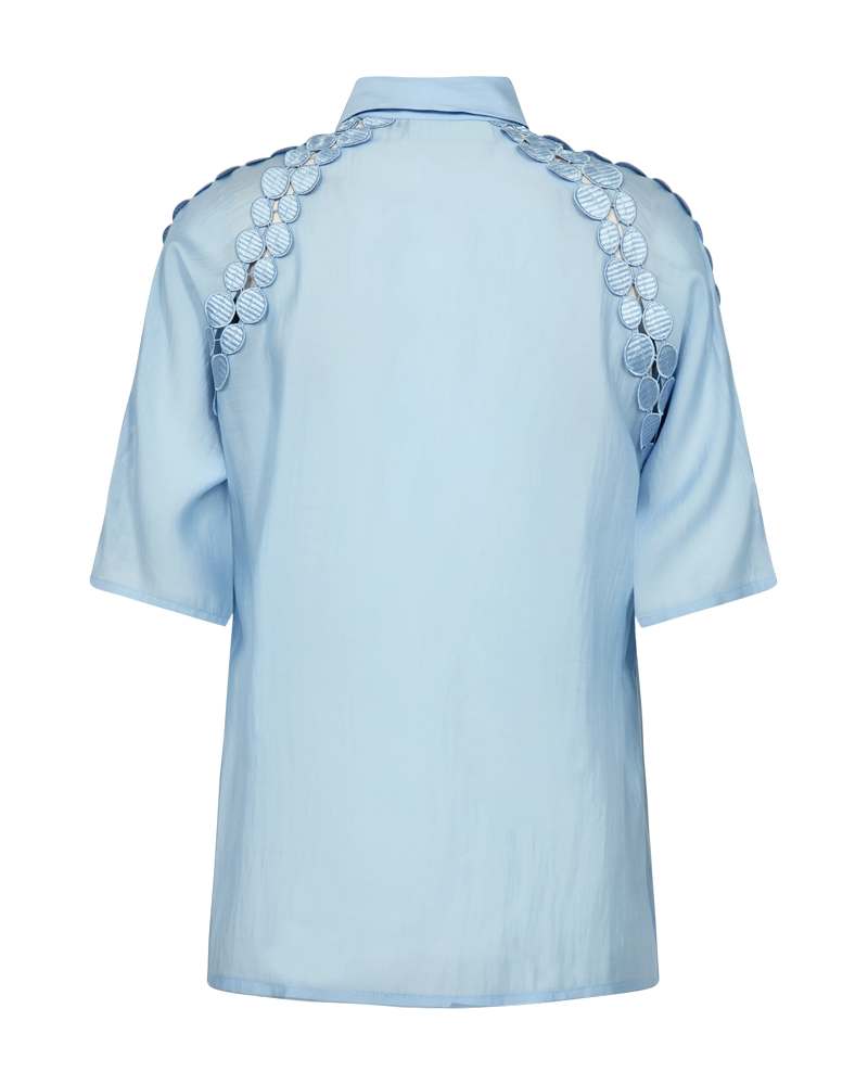 CMMOLLY – HEMD MIT CUT-AND-SEW-SPITZE IN BLAU