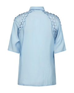 CMMOLLY – HEMD MIT CUT-AND-SEW-SPITZE IN BLAU