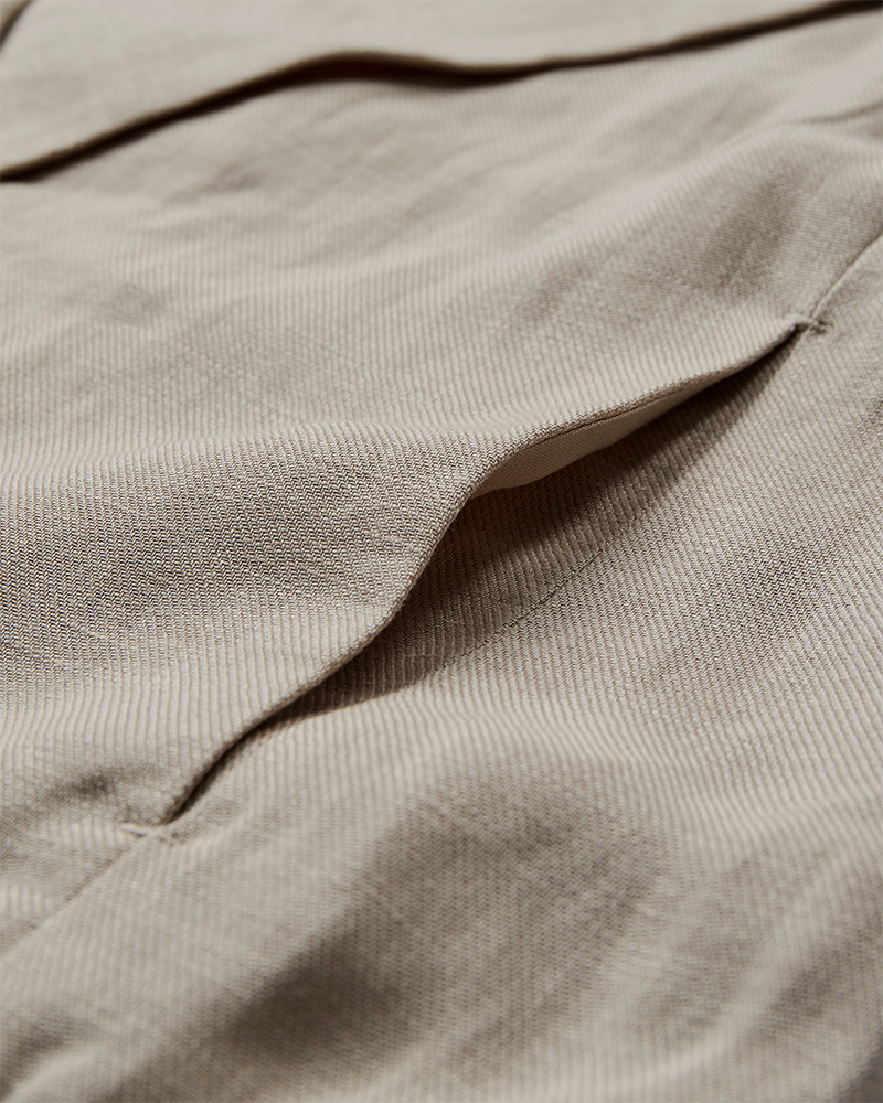CMNATULI – WESTE MIT ELASTISCHEM SAUM IN BEIGE