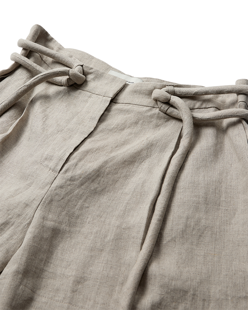 CMNATULI – SHORTS MIT KORDELDETAIL IN BEIGE
