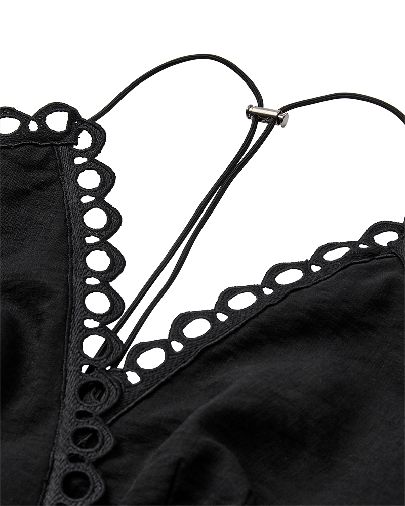 CMASLEAH – TOP MIT CUT-AND-SEW-SPITZE IN SCHWARZ