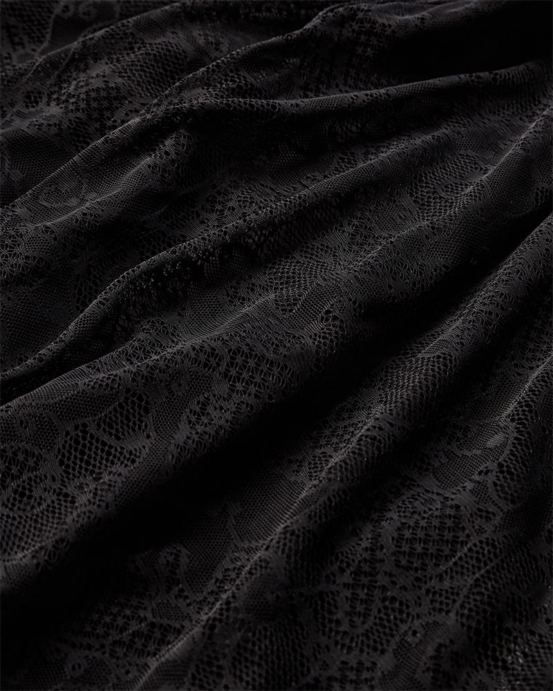 CMEA - SPITZENBLUSE IN SCHWARZ