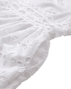 CMGIA – KLEID MIT SPITZE IN WEISS