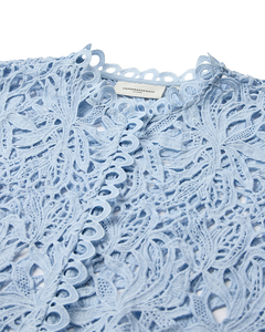 CMMALUKY – HEMD MIT ALLOVER-SPITZE IN BLAU