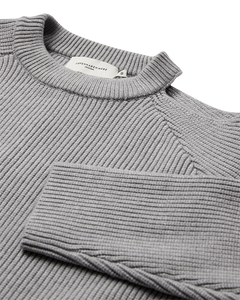 CMCOLIN – GERIPPTER PULLOVER IN GRAU
