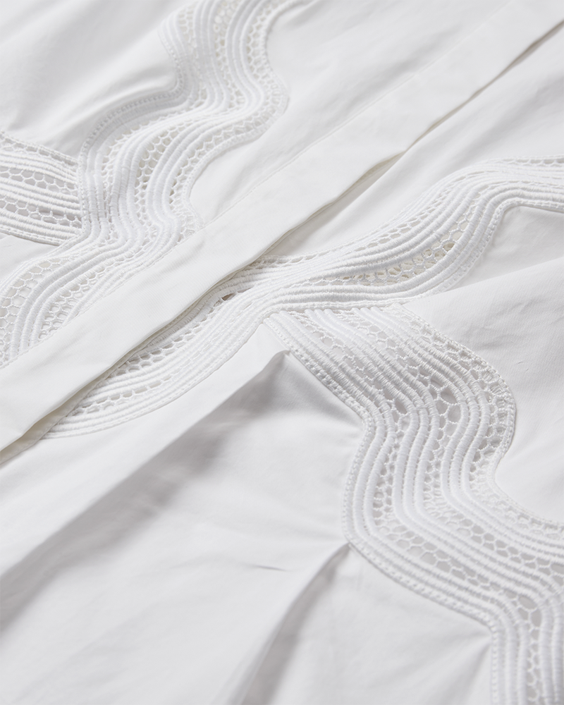CMSHIRLEY – HEMDKLEID MIT CUT-AND-SEW-SPITZE IN WEISS