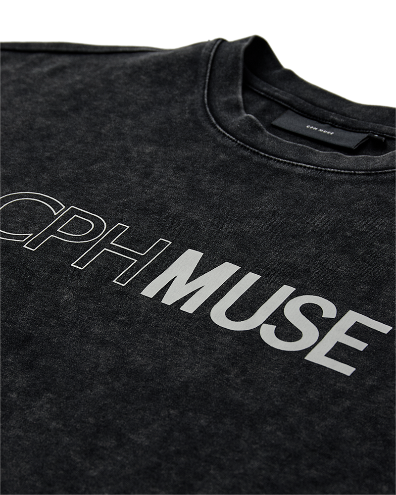 CMMUSE - T-SHIRT IN SCHWARZ